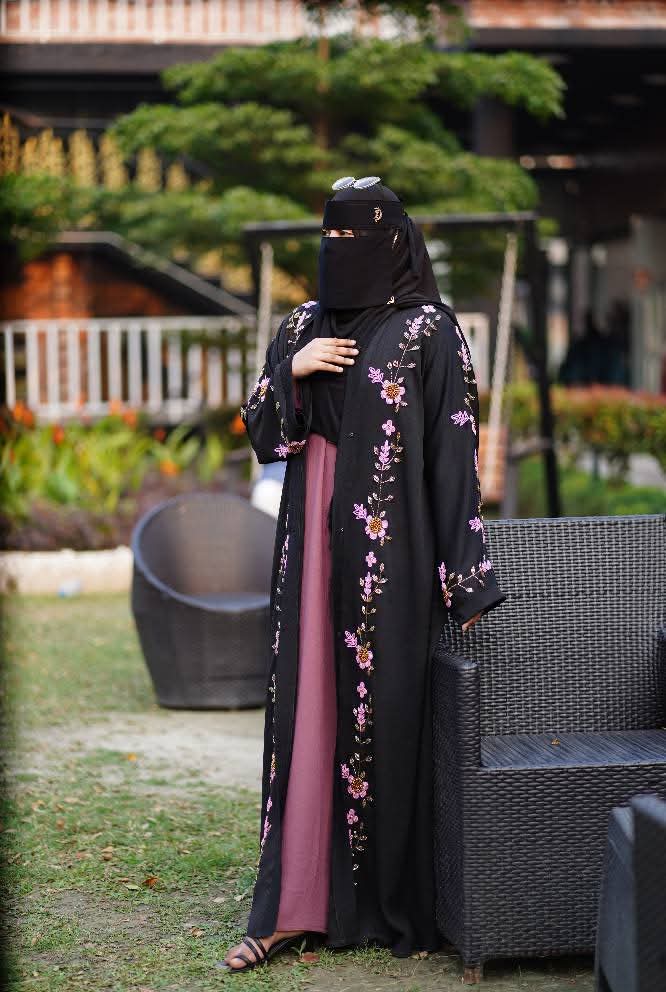 Muslima Dubai Embroidered Borka