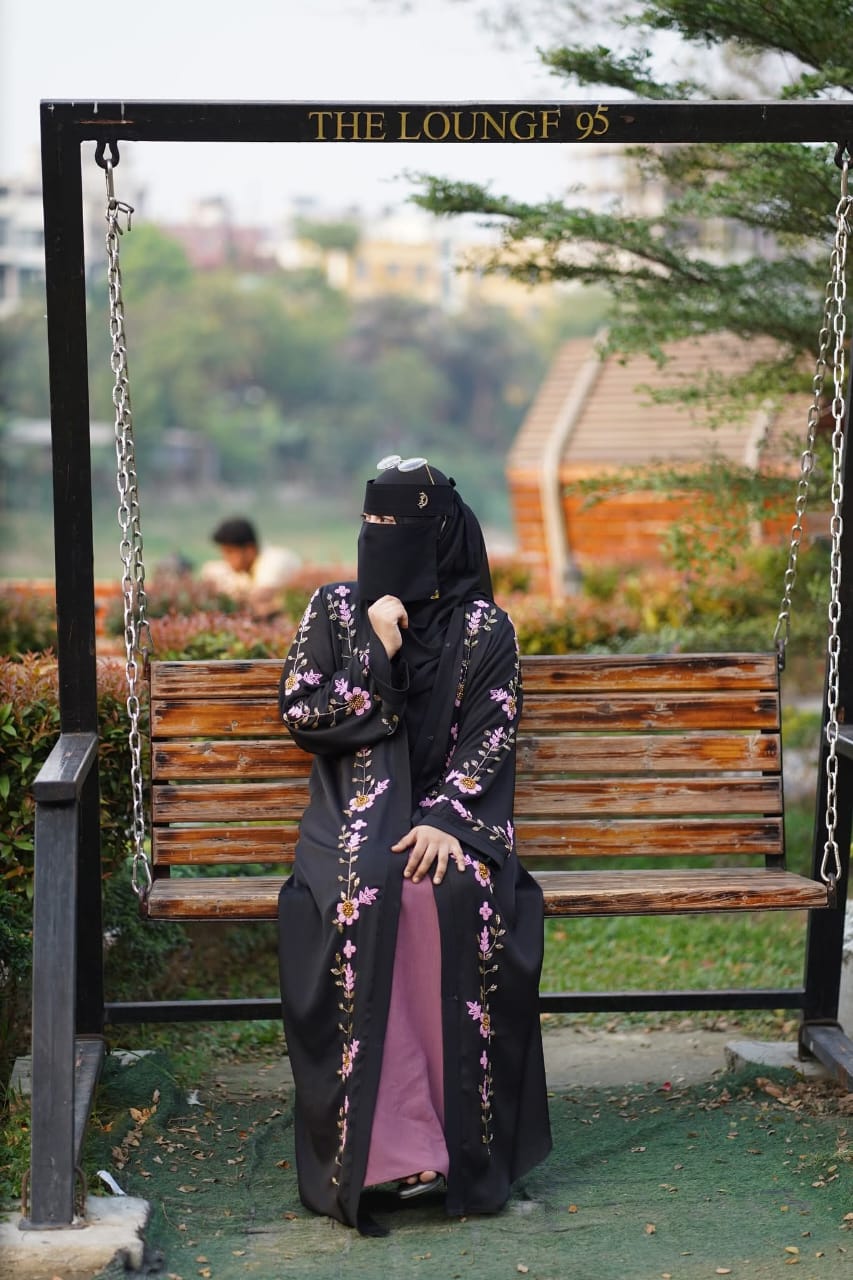 Muslima Dubai Embroidered Borka
